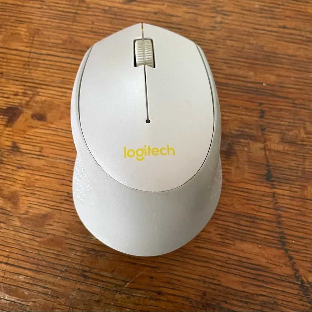Logitech M330 Silent Plus White Wireless Optical Mouse